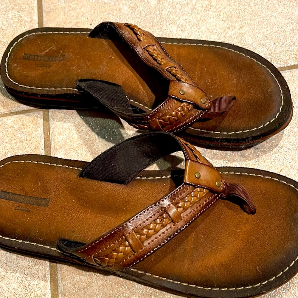 Brown Womens Clark’s sandals size 9